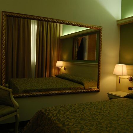 Hm Motelhotel Castellazzo Bormida Esterno foto