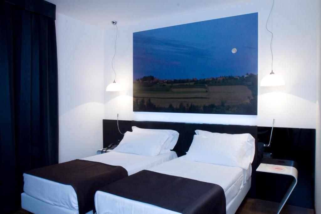 Hm Motelhotel Castellazzo Bormida Camera foto